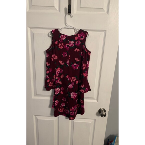 R.M.L.A. Cold Shoulder Top. Size 8. - Picture 3 of 4